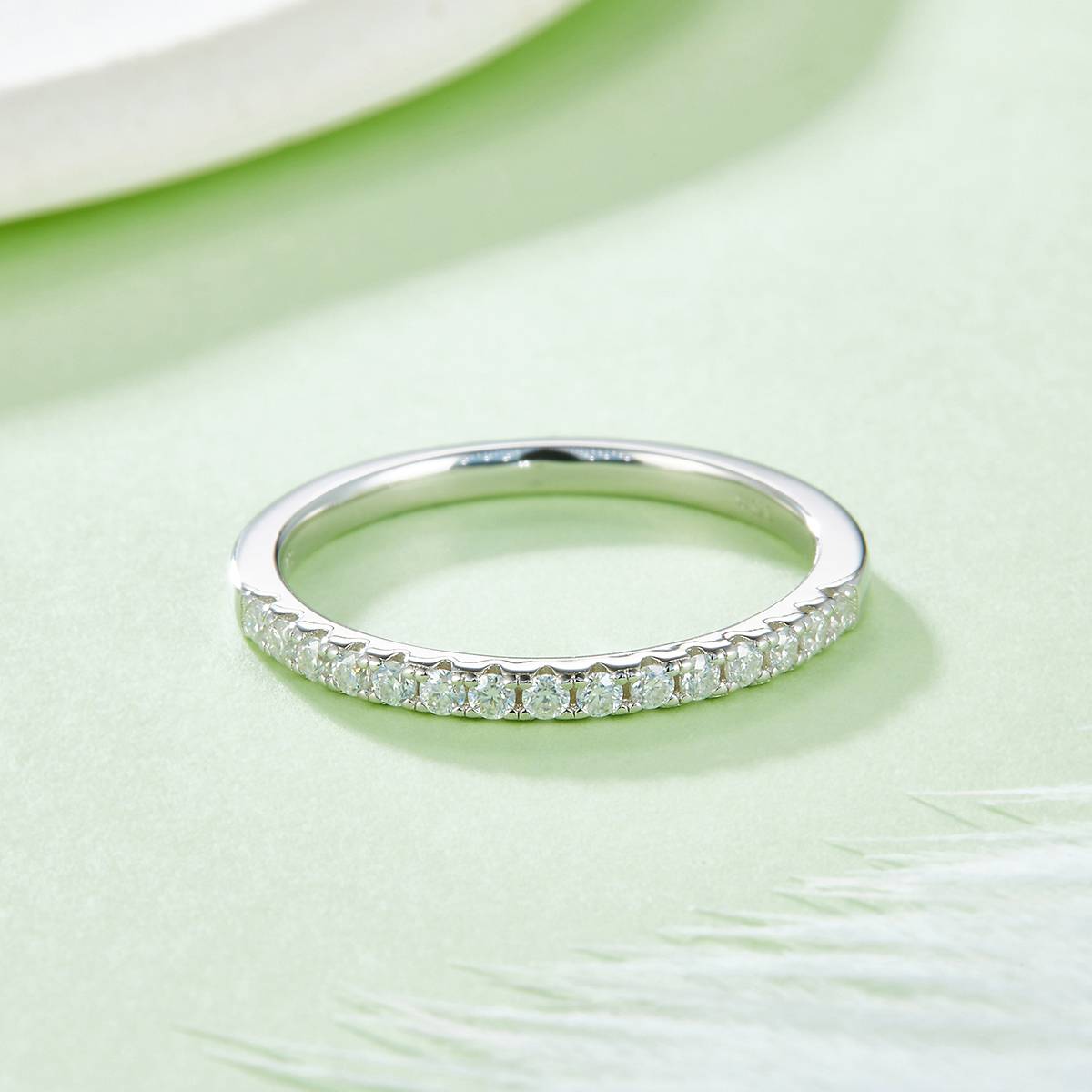 Straight lined ring guard S925 silver plated platinum Moissanite 33 points D-grade